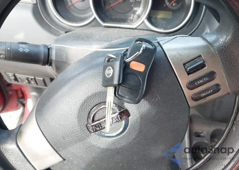 2010 Nissan Versa 1.8S z USA, uszkodzony, nr VIN 3N1BC1AP0AL383141